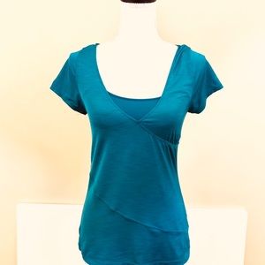 Prana Top T-shirt Built In shelf Bra size M Teal